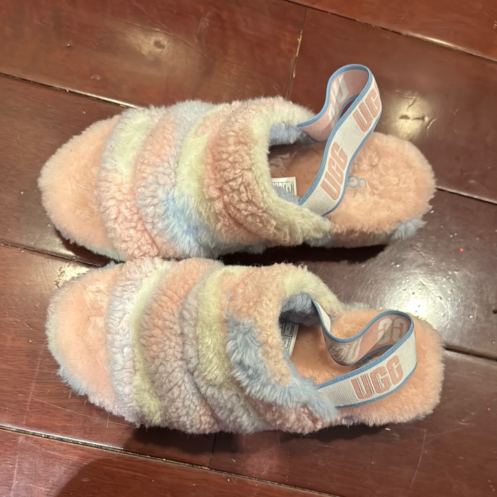 UGG Fluff Yeah Sandals - Cotton Candy Color